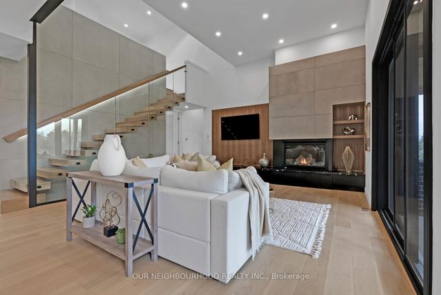 42 Park Lane, House detached with 4 bedrooms, 5 bathrooms and 9 parking in Clarington ON | Image 3