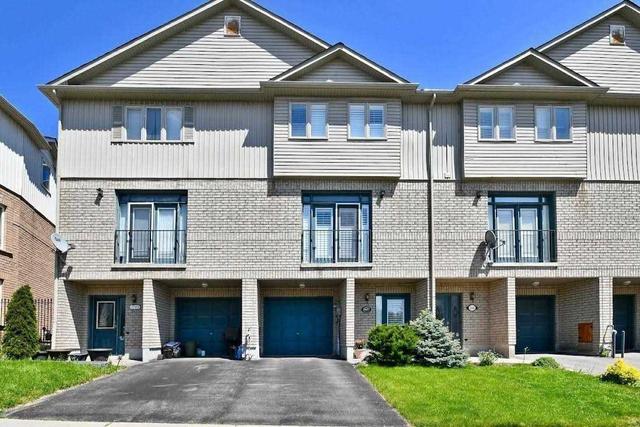 1547 Hummingbird Crt, House attached with 2 bedrooms, 2 bathrooms and 2 parking in Pickering ON | Card Image