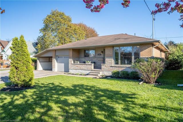 307 Bridgeport Road E, House detached with 4 bedrooms, 1 bathrooms and 4 parking in Waterloo ON | Image 3