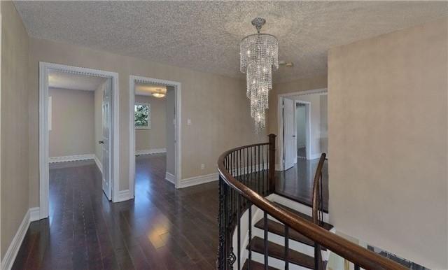59 Coates Cres, House detached with 4 bedrooms, 4 bathrooms and 6 parking in Richmond Hill ON | Image 9