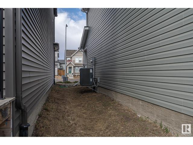 651 Secord Bv Nw, House detached with 3 bedrooms, 2 bathrooms and 2 parking in Edmonton AB | Image 35