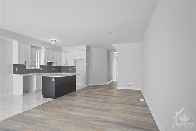 426 Fleet Canuck Private, Townhouse with 3 bedrooms, 3 bathrooms and 2 parking in Ottawa ON | Image 3