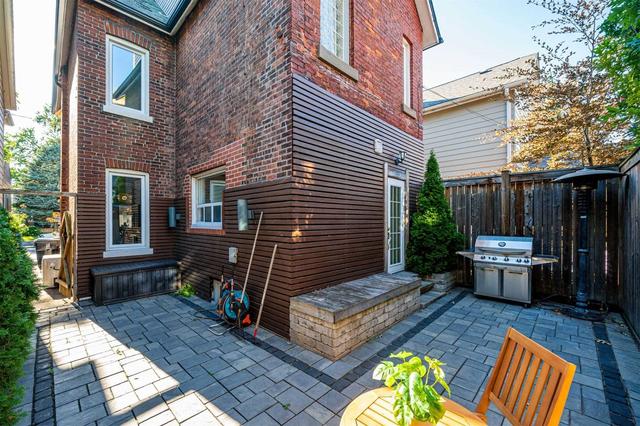 311 Pacific Ave, House detached with 4 bedrooms, 2 bathrooms and 1 parking in Toronto ON | Image 30