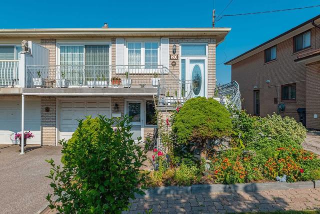 20 Newlin Cres, House semidetached with 3 bedrooms, 2 bathrooms and 2 parking in Toronto ON | Image 32