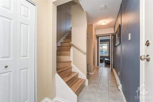 1093 Borden Side Road, Townhouse with 3 bedrooms, 3 bathrooms and 3 parking in Ottawa ON | Image 2