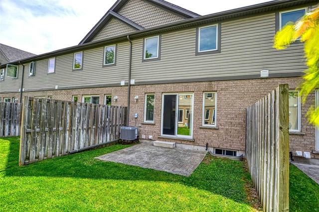 3 - 30 Vaughan St, Townhouse with 3 bedrooms, 3 bathrooms and 2 parking in Guelph ON | Image 3
