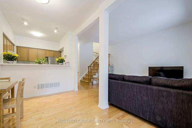 11 - 4 Alpen Way, Townhouse with 3 bedrooms, 3 bathrooms and 2 parking in Markham ON | Image 26