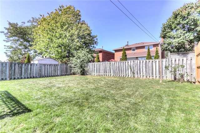 12 Windebanks Dr, House detached with 3 bedrooms, 3 bathrooms and 2 parking in Ajax ON | Image 16