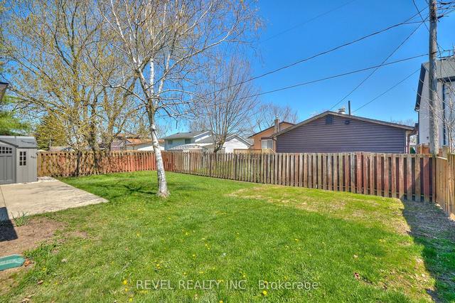 30 Colonial St, House detached with 3 bedrooms, 2 bathrooms and 3 parking in Welland ON | Image 31