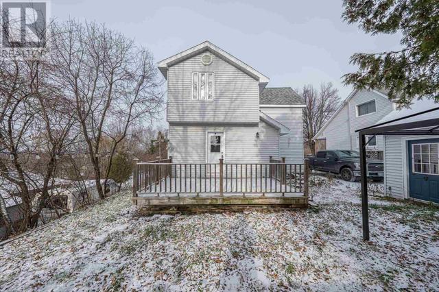 18 Rosedale Pl, House detached with 3 bedrooms, 1 bathrooms and null parking in Sault Ste. Marie ON | Image 3