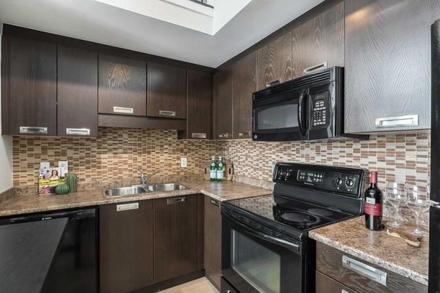 812 - 2 Fieldway Rd, Condo with 1 bedrooms, 2 bathrooms and 1 parking in Toronto ON | Image 14