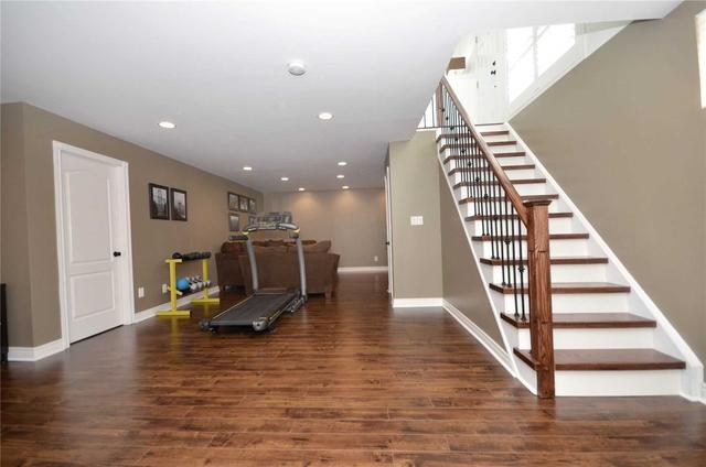 1701 Fengate Dr, House detached with 4 bedrooms, 3 bathrooms and 4 parking in Mississauga ON | Image 8