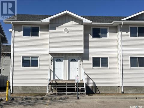320 - 851 Chester Road, House attached with 3 bedrooms, 2 bathrooms and null parking in Moose Jaw SK | Card Image