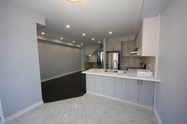 856 Castlemore Ave, House attached with 3 bedrooms, 3 bathrooms and 1 parking in Markham ON | Image 6