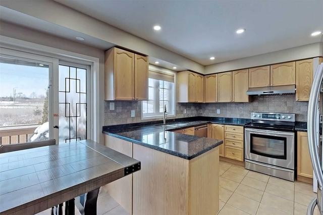 48 Grainger Cres, House detached with 4 bedrooms, 3 bathrooms and 6 parking in Ajax ON | Image 5