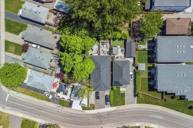 199 Queen St W, House semidetached with 3 bedrooms, 4 bathrooms and 2 parking in Mississauga ON | Image 27