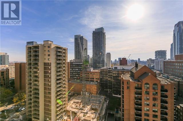 1315 - 70 Roehampton Avenue, House attached with 2 bedrooms, 2 bathrooms and 1 parking in Toronto ON | Image 42