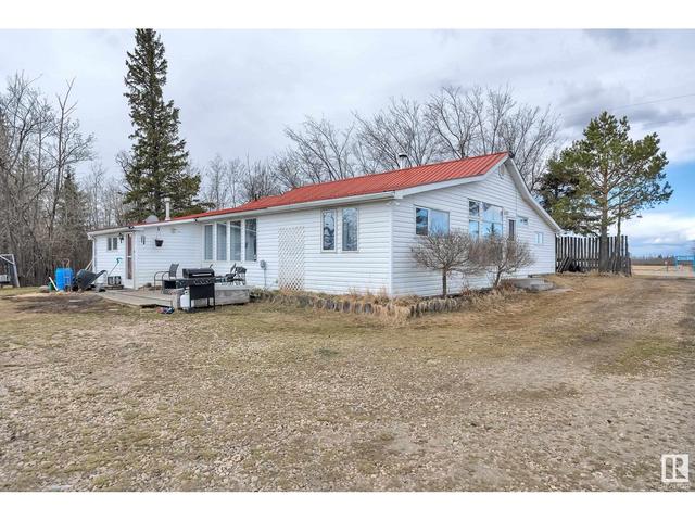 261081 Hwy 616, House detached with 3 bedrooms, 1 bathrooms and null parking in Wetaskiwin County No. 10 AB | Image 3