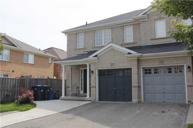 97 Hollingsworth Circ, House semidetached with 3 bedrooms, 4 bathrooms and 2 parking in Brampton ON | Image 2