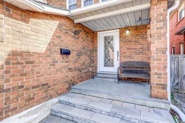 51 Gateforth Dr, House detached with 3 bedrooms, 3 bathrooms and 3 parking in Toronto ON | Image 31