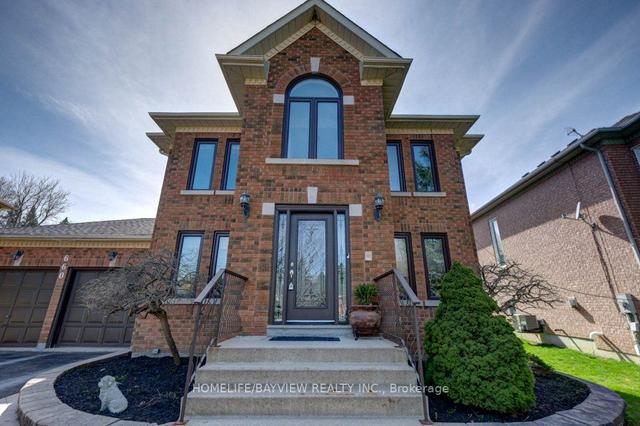 660 Chaleur Pl, House detached with 4 bedrooms, 4 bathrooms and 8 parking in Newmarket ON | Image 1