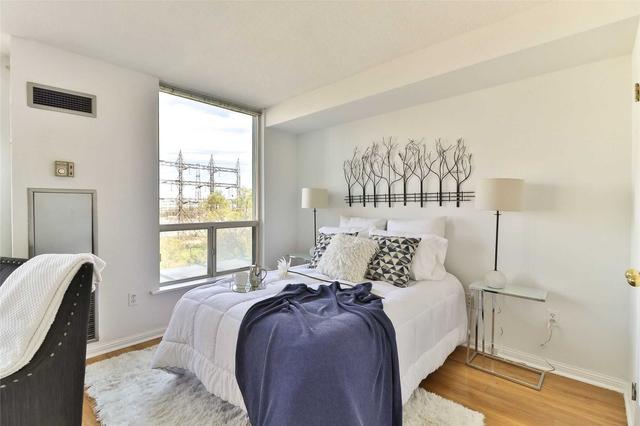 408 - 101 Subway Cres, Condo with 0 bedrooms, 1 bathrooms and 1 parking in Toronto ON | Image 11