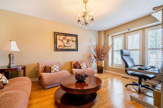 10 Colleyville St, House detached with 4 bedrooms, 4 bathrooms and 6 parking in Brampton ON | Image 22