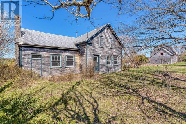 1207 Highway 14 Road, House detached with 3 bedrooms, 2 bathrooms and null parking in East Hants NS | Image 2