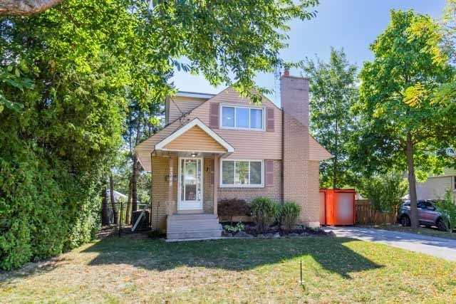 2348 Parkway Dr, House detached with 2 bedrooms, 2 bathrooms and 6 parking in Burlington ON | Image 1