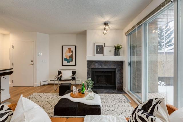 3 - 118 Village Heights Sw, Condo with 2 bedrooms, 2 bathrooms and 1 parking in Calgary AB | Image 5