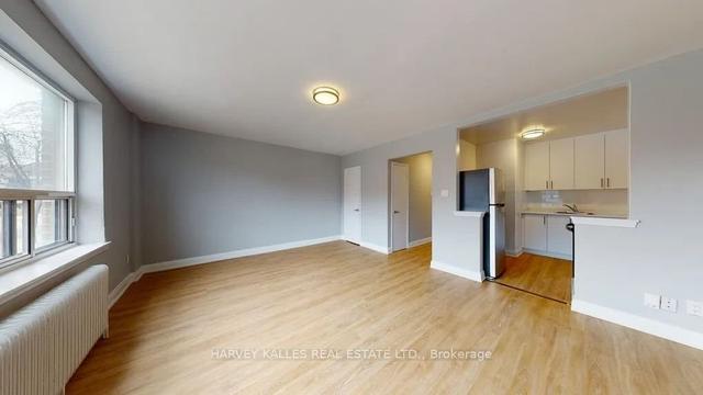 b4 - 31 Clearview Hts, Condo with 0 bedrooms, 1 bathrooms and 0 parking in Toronto ON | Image 6