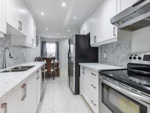 12 New Seabury Dr, House detached with 3 bedrooms, 2 bathrooms and 3 parking in Vaughan ON | Image 25