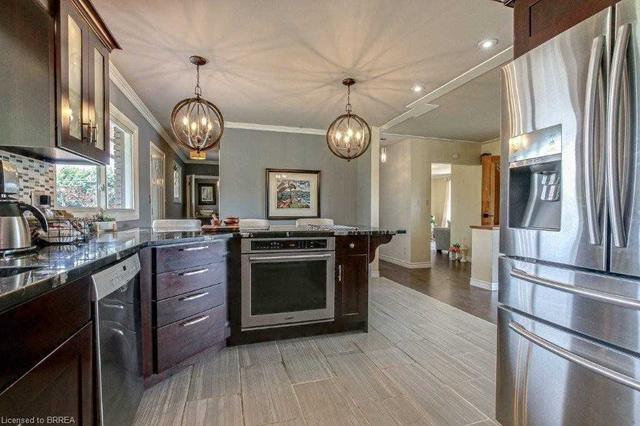 389 Bishopgate Rd, House detached with 4 bedrooms, 2 bathrooms and 30 parking in Brant ON | Image 11