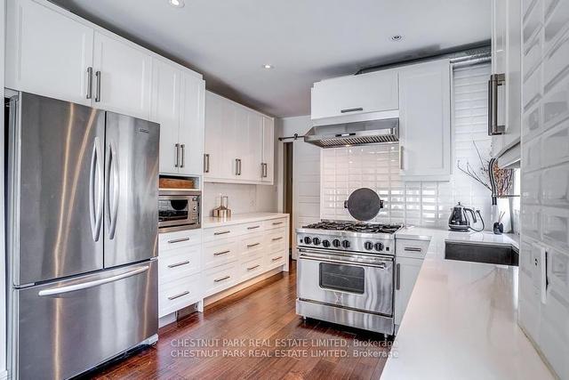 210 Macpherson Ave, House semidetached with 3 bedrooms, 2 bathrooms and 1 parking in Toronto ON | Image 3