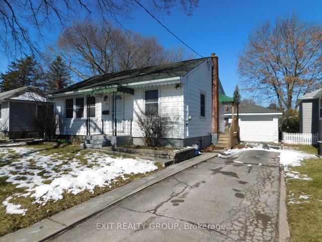 98 Macdonald Gdns, House detached with 2 bedrooms, 1 bathrooms and 3 parking in Belleville ON | Image 4