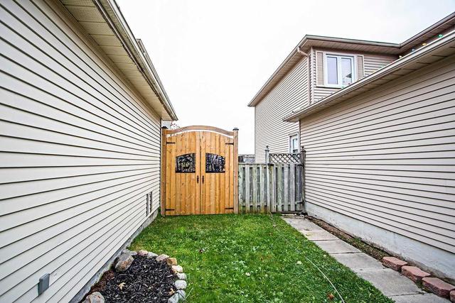 840 Crowells St, House detached with 3 bedrooms, 3 bathrooms and 3 parking in Oshawa ON | Image 20