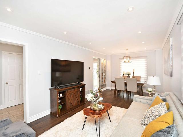 2 Cashel St, House detached with 3 bedrooms, 3 bathrooms and 5 parking in Brampton ON | Image 35