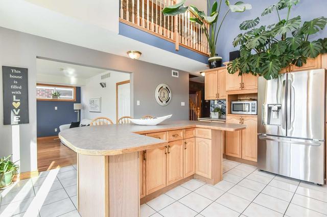 149 Milson Cres, House detached with 5 bedrooms, 3 bathrooms and 4 parking in Guelph ON | Image 5