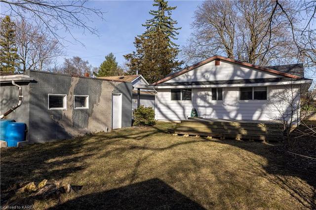 226 Westdale Avenue, House detached with 3 bedrooms, 1 bathrooms and 3 parking in Kingston ON | Image 28
