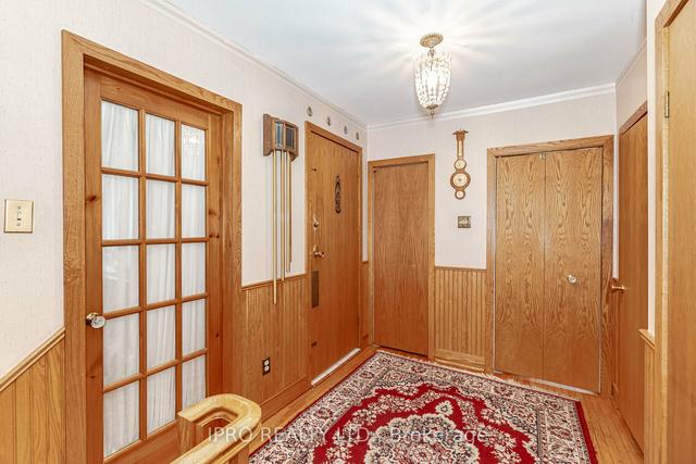 27 Madawaska Ave, House detached with 2 bedrooms, 2 bathrooms and 5 parking in Toronto ON | Image 35