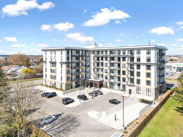 615 - 101 Golden Eagle Rd, Condo with 2 bedrooms, 2 bathrooms and 1 parking in Waterloo ON | Image 1