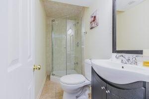 4047 Ellesmere Rd, House detached with 3 bedrooms, 2 bathrooms and 5 parking in Toronto ON | Image 19