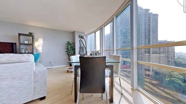 1607 - 50 Eglinton Ave W, Condo with 2 bedrooms, 2 bathrooms and 2 parking in Mississauga ON | Image 6
