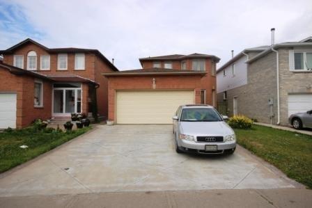 13 Timberlane Dr, House detached with 3 bedrooms, 4 bathrooms and 4 parking in Brampton ON | Image 1