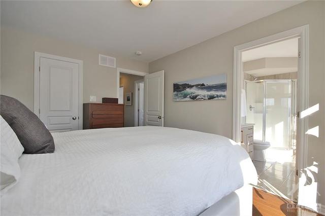 28 Stockholm Private, Townhouse with 3 bedrooms, 4 bathrooms and 2 parking in Ottawa ON | Image 24