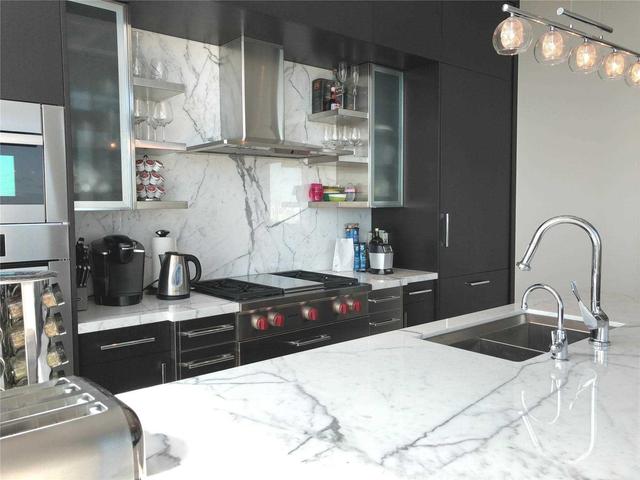 3702 - 50 Yorkville Ave, Condo with 2 bedrooms, 3 bathrooms and 2 parking in Toronto ON | Image 6