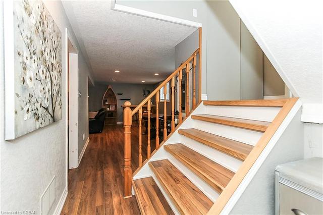 8 Islandview Crescent, House detached with 4 bedrooms, 2 bathrooms and 6 parking in Wasaga Beach ON | Image 20