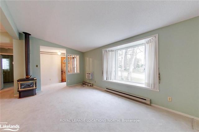 4 Allen Dr, Home with 2 bedrooms, 2 bathrooms and 3 parking in Wasaga Beach ON | Image 40