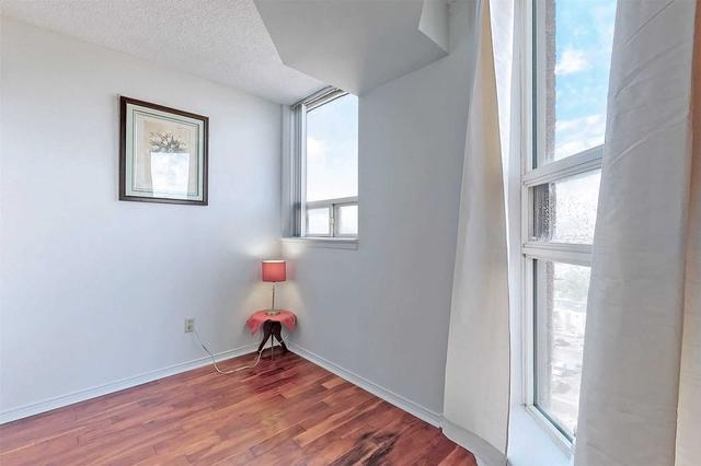 1202 - 2460 Eglinton Ave, Condo with 2 bedrooms, 2 bathrooms and 1 parking in Toronto ON | Image 9