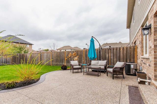 4 Medici Lane, House attached with 3 bedrooms, 3 bathrooms and 3 parking in Hamilton ON | Image 14